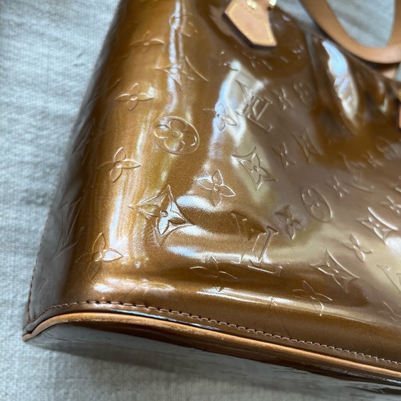 Louis Vuitton Houston Vernis bag - Picture 10 of 14